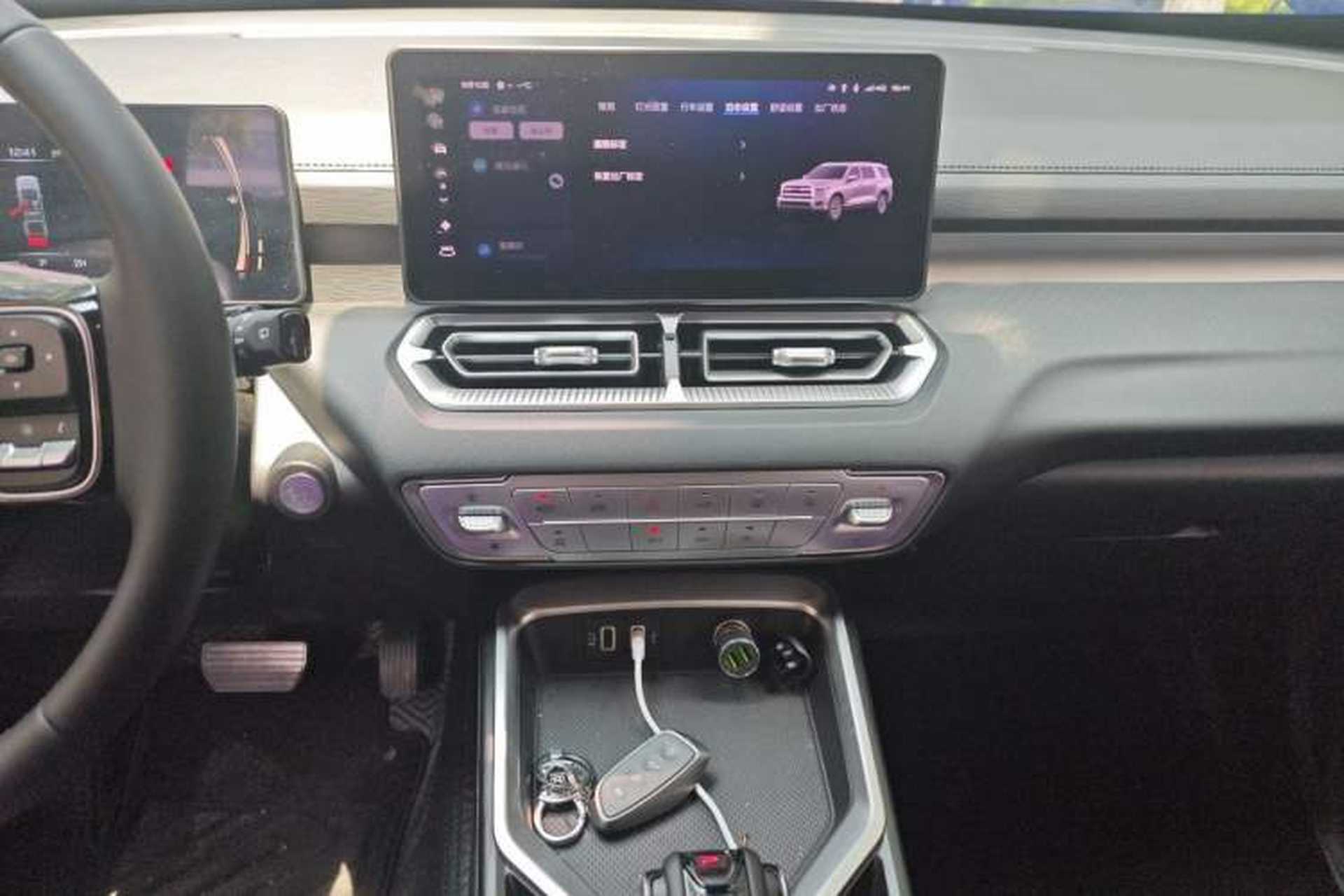 Used Haval H5 2025 2.0T Automatic All-Wheel Drive LinkedIn Edition Gasoline Audio And AC Panel