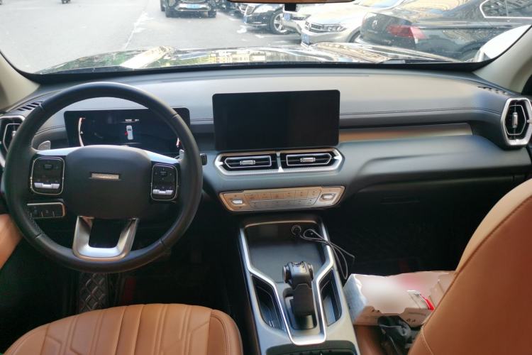 Used Haval H5 2025 2.0T Automatic All-Wheel Drive Navigation Version – Gasoline Center Console