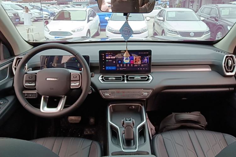 Used Haval H5 2025 2.0T Automatic All-Wheel Drive LinkedIn Edition Gasoline Center Console