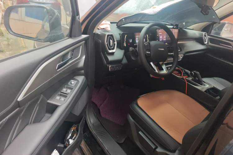 Used Haval H5 2025 2.0T Automatic All-Wheel Drive Flagship Edition Gasoline Driver Seat
