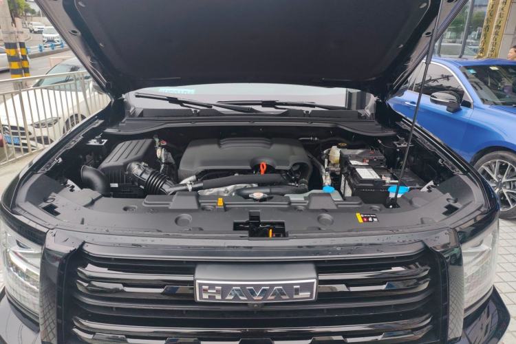 Used Haval H5 2025 2.0T Automatic All-Wheel Drive Navigation Version – Gasoline Engine Bay