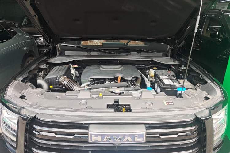 Used Haval H5 2025 2.0T Automatic All-Wheel Drive Navigation Version – Gasoline Engine Bay