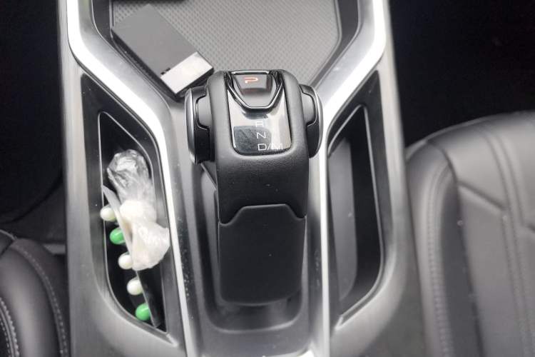 Used Haval H5 2025 2.0T Automatic All-Wheel Drive Navigation Version – Gasoline Gear Lever