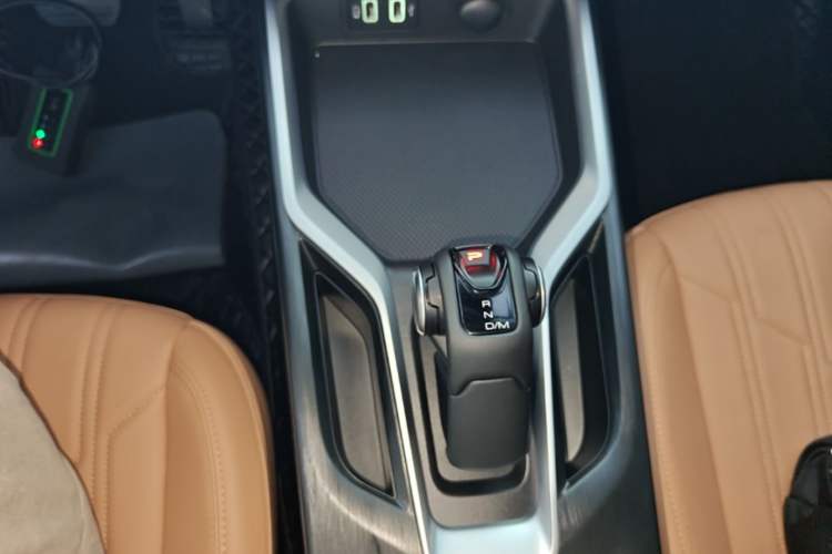 Used Haval H5 2025 2.0T Automatic All-Wheel Drive Navigation Version Diesel Gear Lever