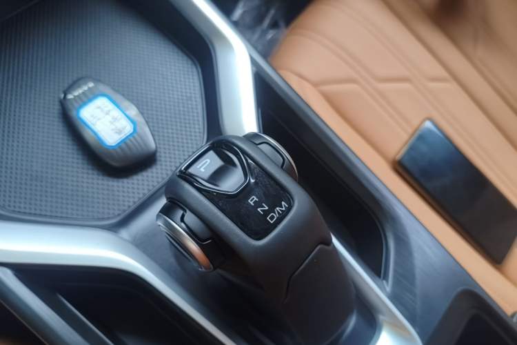 Used Haval H5 2025 2.0T Automatic All-Wheel Drive Navigation Version Diesel Gear Lever