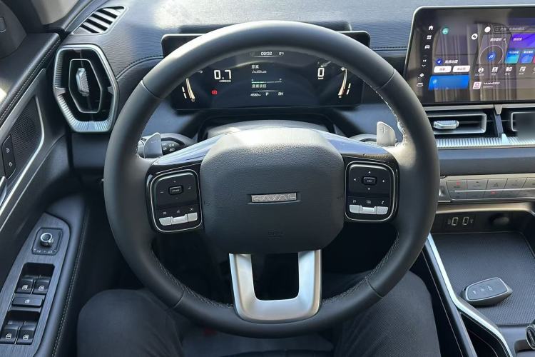 Used Haval H5 2025 2.0T Automatic All-Wheel Drive Navigation Version Diesel Interior 3