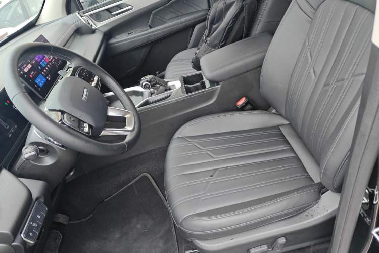 Used Haval H5 2025 2.0T Automatic All-Wheel Drive LinkedIn Edition Gasoline Left Front Seat