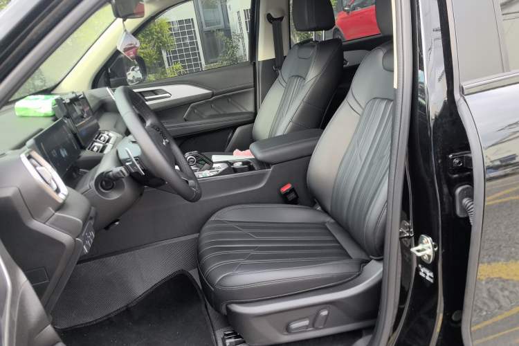 Used Haval H5 2025 2.0T Automatic All-Wheel Drive Navigation Version – Gasoline Left Front Seat