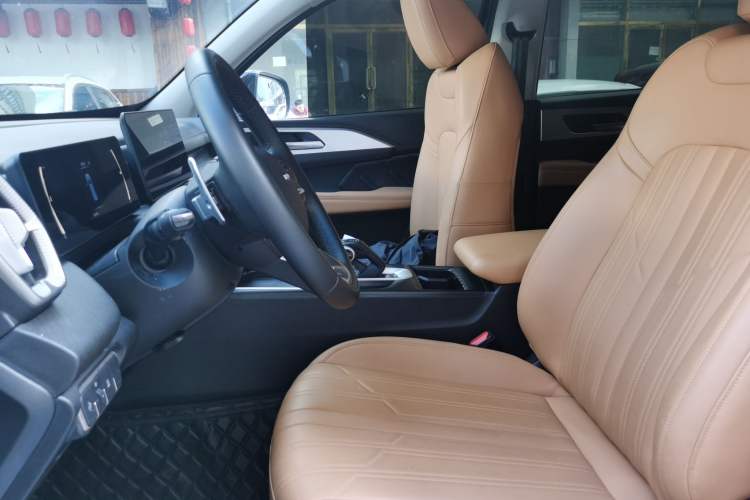Used Haval H5 2025 2.0T Automatic All-Wheel Drive Navigation Version – Gasoline Left Front Seat