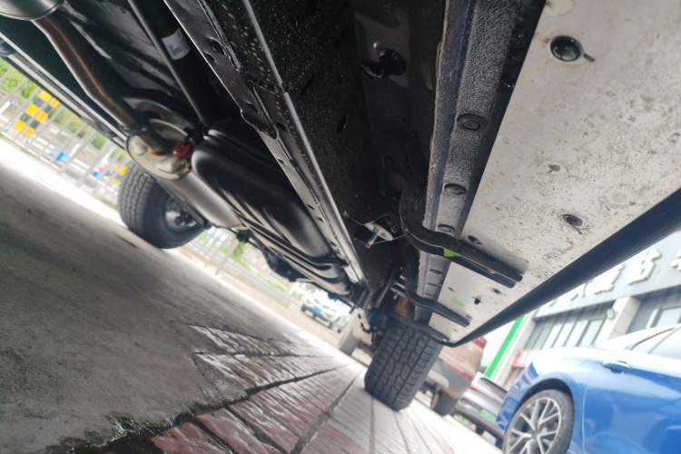 Used Haval H5 2025 2.0T Automatic All-Wheel Drive Navigation Version – Gasoline Left Side Sill