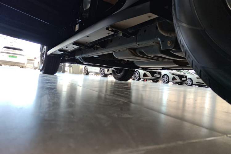Used Haval H5 2025 2.0T Automatic All-Wheel Drive Navigation Version Diesel Left Side Sill