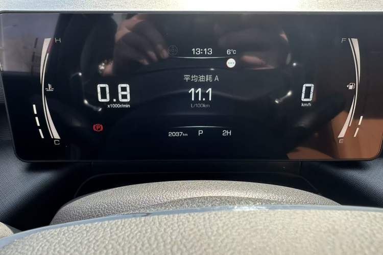 Used Haval H5 2025 2.0T Automatic All-Wheel Drive Navigation Version Diesel Odometer Close Up