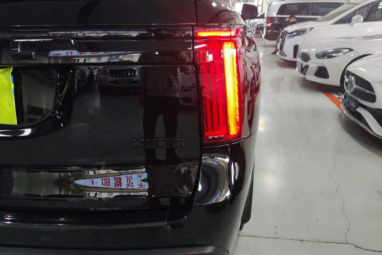 Used Haval H5 2025 2.0T Automatic All-Wheel Drive Flagship Edition Gasoline Right Rear Taillight