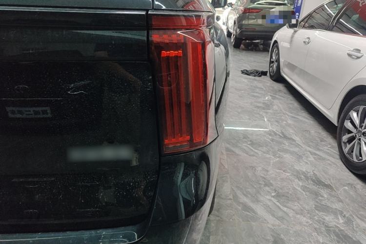 Used Haval H5 2025 2.0T Automatic All-Wheel Drive Navigation Version Diesel Right Rear Taillight