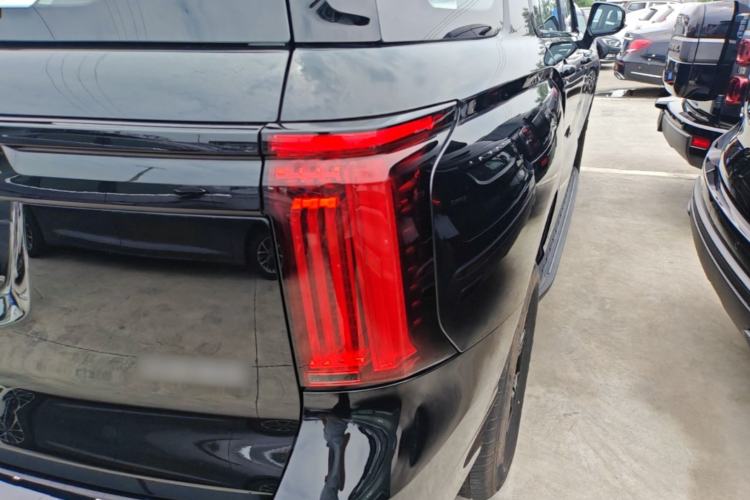Used Haval H5 2025 2.0T Automatic All-Wheel Drive Navigation Version Diesel Right Rear Taillight