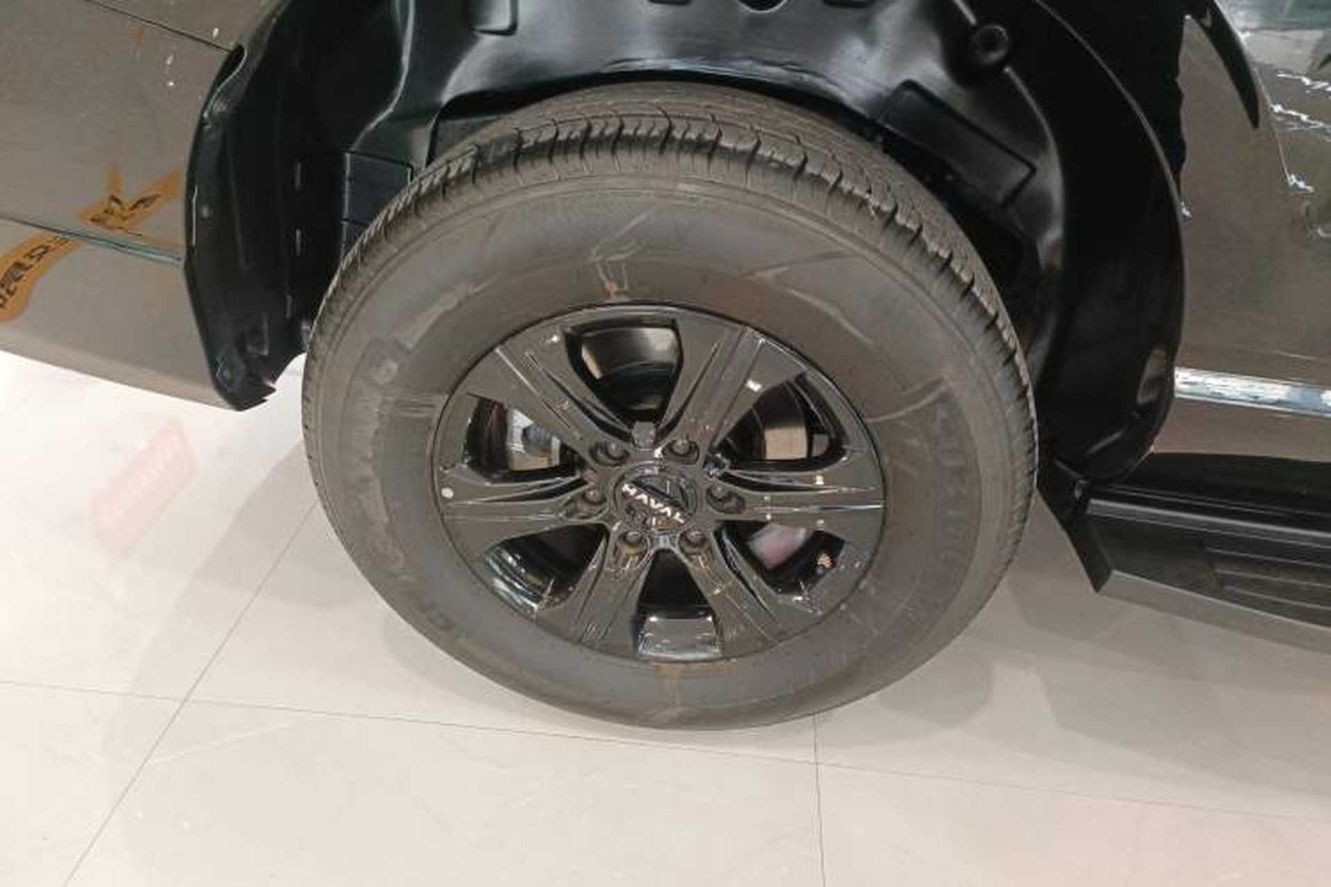 Used Haval H5 2025 2.0T Automatic All-Wheel Drive Navigation Version Diesel Right Rear Wheel Hub