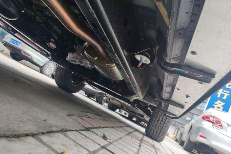 Used Haval H5 2025 2.0T Automatic All-Wheel Drive Navigation Version – Gasoline Right Side Sill