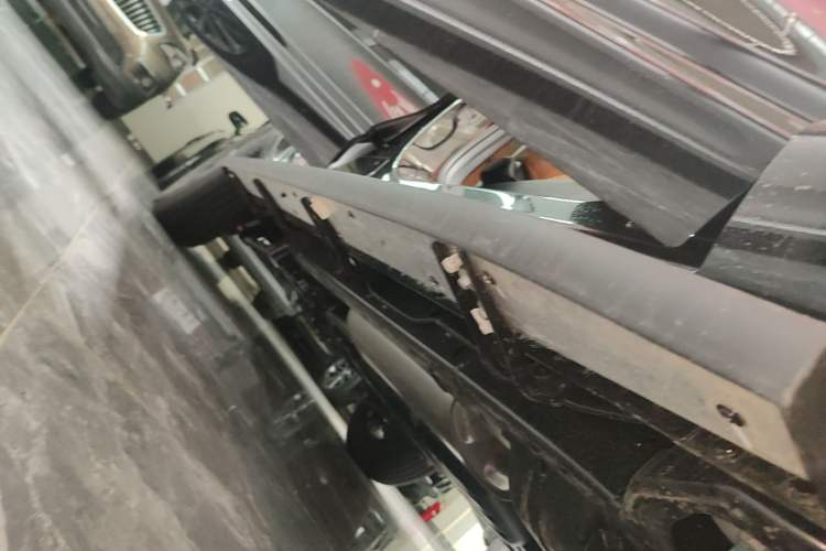 Used Haval H5 2025 2.0T Automatic All-Wheel Drive Navigation Version Diesel Right Side Sill