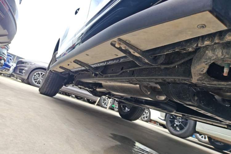 Used Haval H5 2025 2.0T Automatic All-Wheel Drive Navigation Version Diesel Right Side Sill