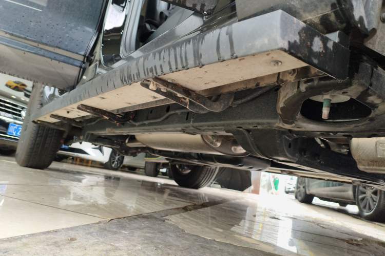 Used Haval H5 2025 2.0T Automatic All-Wheel Drive Navigation Version Diesel Right Side Sill