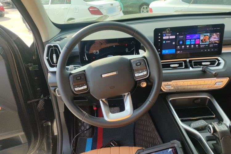Used Haval H5 2025 2.0T Automatic All-Wheel Drive Navigation Version Diesel Steering Wheel