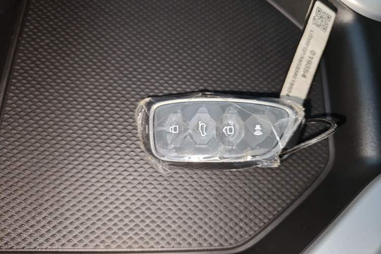 Used Haval H5 2025 2.0T Automatic All-Wheel Drive Navigation Version Diesel Vehicle Key