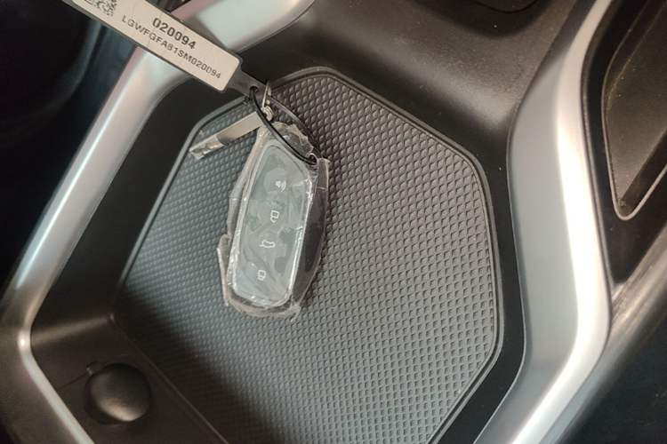 Used Haval H5 2025 2.0T Automatic All-Wheel Drive Navigation Version Diesel Vehicle Key