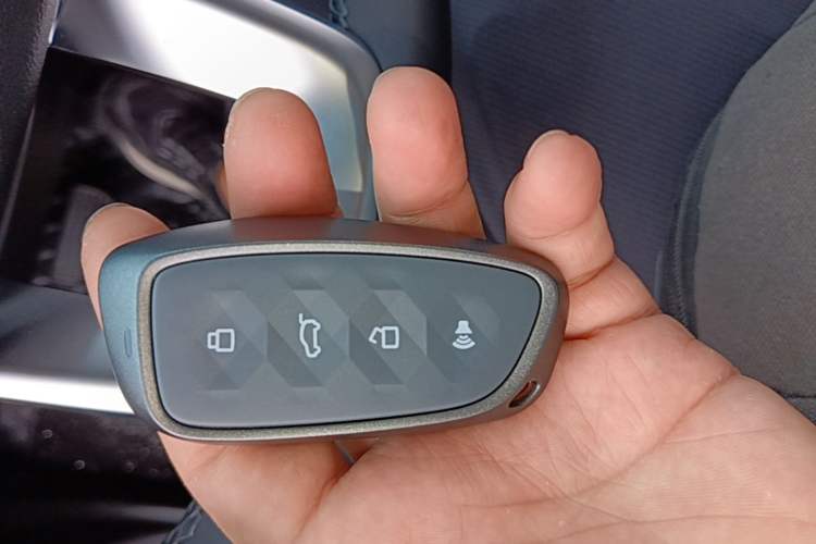 Used Haval H5 2025 2.0T Automatic All-Wheel Drive LinkedIn Edition Gasoline Vehicle Key