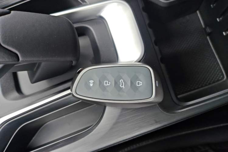 Used Haval H5 2025 2.0T Automatic All-Wheel Drive Navigation Version Diesel Vehicle Key