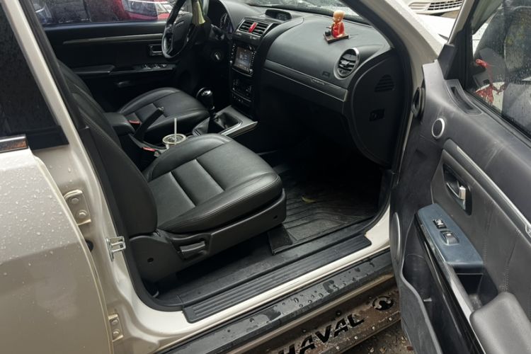 Used Haval H5 Classic 2016 Classic Edition 2.0T Diesel Manual 4x4 Elite Model Interior 4