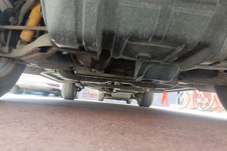 Used Haval H5 Classic 2010 Zhizun Edition 2.4L Four-Wheel Drive Comfort Model Chassis Front