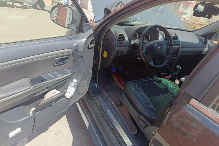 Used Haval H5 Classic 2010 Zhizun Edition 2.4L Four-Wheel Drive Comfort Model Driver Seat