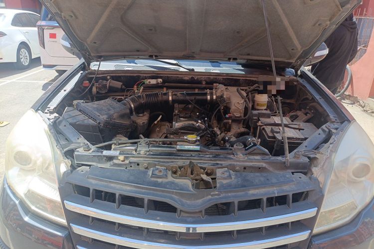 Used Haval H5 Classic 2010 Zhizun Edition 2.4L Four-Wheel Drive Comfort Model Engine Bay