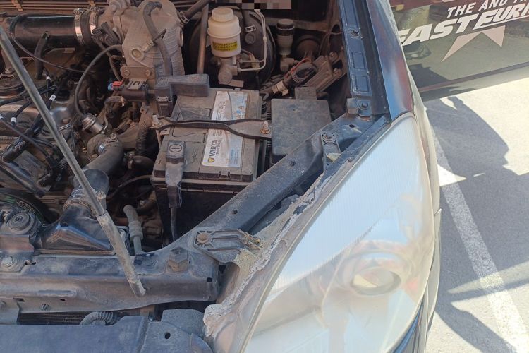 Used Haval H5 Classic 2010 Zhizun Edition 2.4L Four-Wheel Drive Comfort Model Engine Bay Left