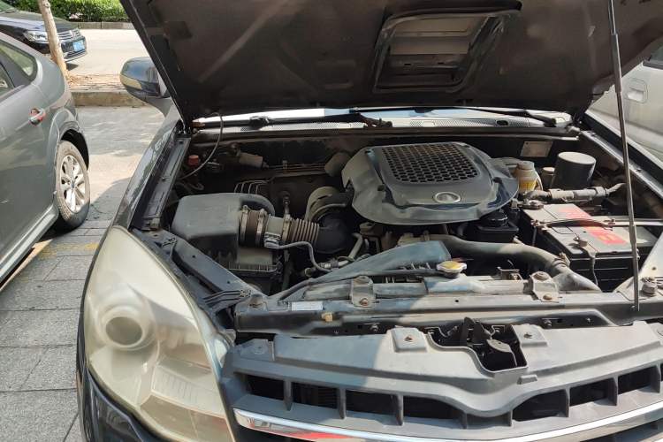 Used Haval H5 Classic 2010 Zhizun Edition 2.5 TCI Two-Wheel Drive Comfort Model Engine Bay Right