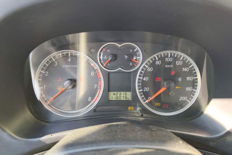 Used Haval H5 Classic 2010 European-style 2.0L Two-Wheel-Drive Luxury Model Instrument Cluster