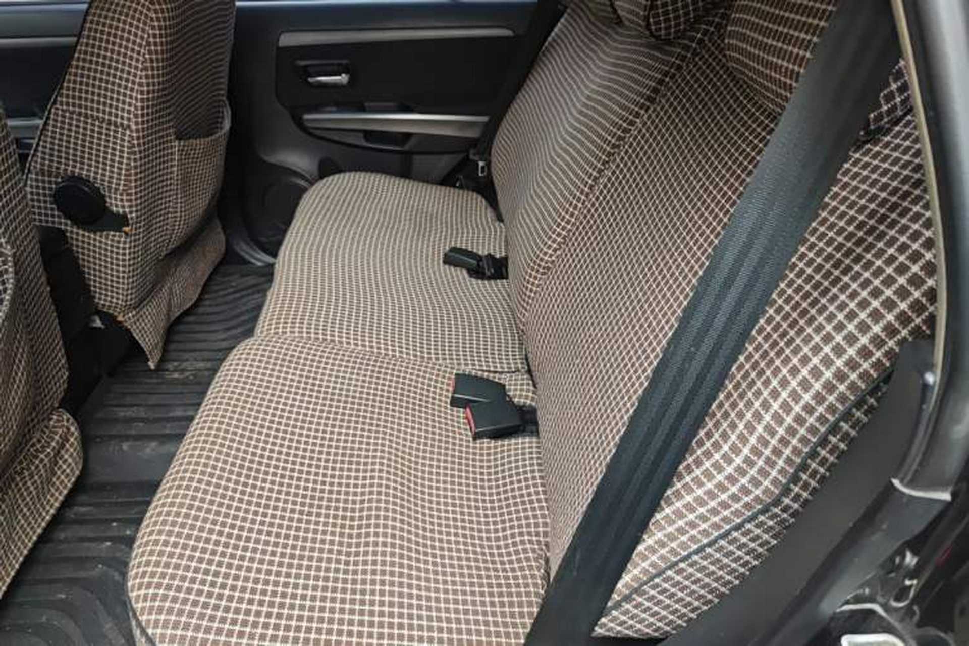Used Haval H5 Classic 2010 European-style Version 2.5 TCI Two-Wheel-Drive Luxury Model Left Rear Seat
