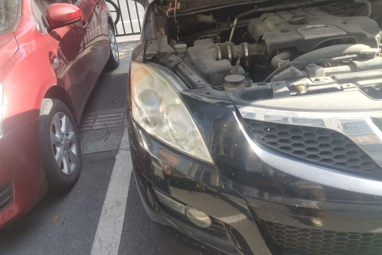 Used Haval H5 Classic 2010 European-style Model Green Quiet 2.0T Manual Two-Wheel Drive Luxury Version Right Front Headlight