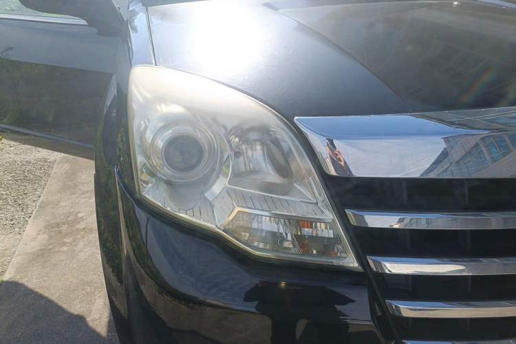 Used Haval H5 Classic 2010 European-style 2.0L Two-Wheel-Drive Luxury Model Right Front Headlight