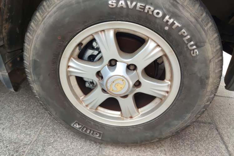 Used Haval H5 Classic 2010 Zhizun Edition 2.5 TCI Two-Wheel Drive Comfort Model Right Front Wheel Hub