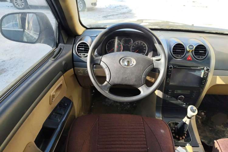 Used Haval H5 Classic 2010 European-style 2.0L Two-Wheel-Drive Luxury Model Steering Wheel