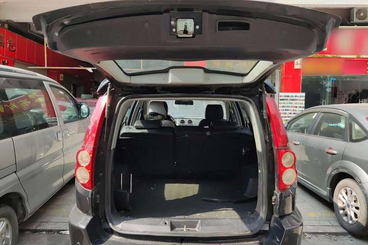 Used Haval H5 Classic 2010 Zhizun Edition 2.5 TCI Two-Wheel Drive Comfort Model Trunk