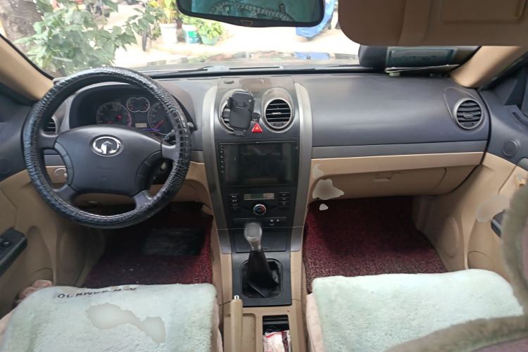 Used Haval H5 Classic 2010 European-style 2.4L 2WD Comfort Model Center Console