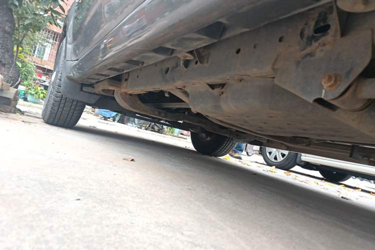 Used Haval H5 Classic 2010 European-style 2.4L 2WD Comfort Model Chassis Front Right