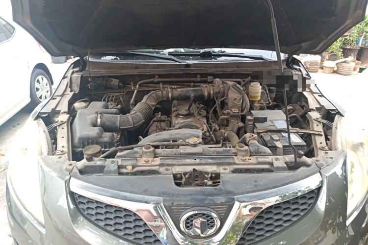 Used Haval H5 Classic 2010 European-style 2.4L 2WD Comfort Model Engine Bay