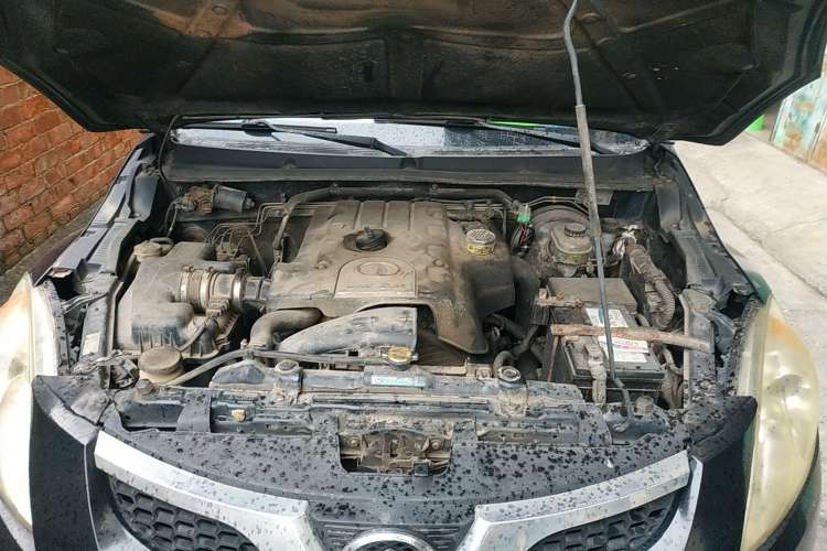 Used Haval H5 Classic 2010 European-style Model Green Quiet 2.0T Manual Two-Wheel Drive Luxury Version Engine Bay