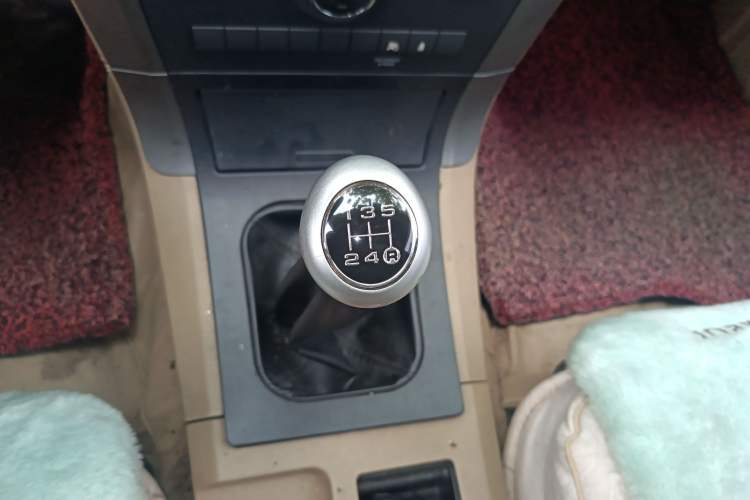 Used Haval H5 Classic 2010 European-style 2.4L 2WD Comfort Model Gear Lever