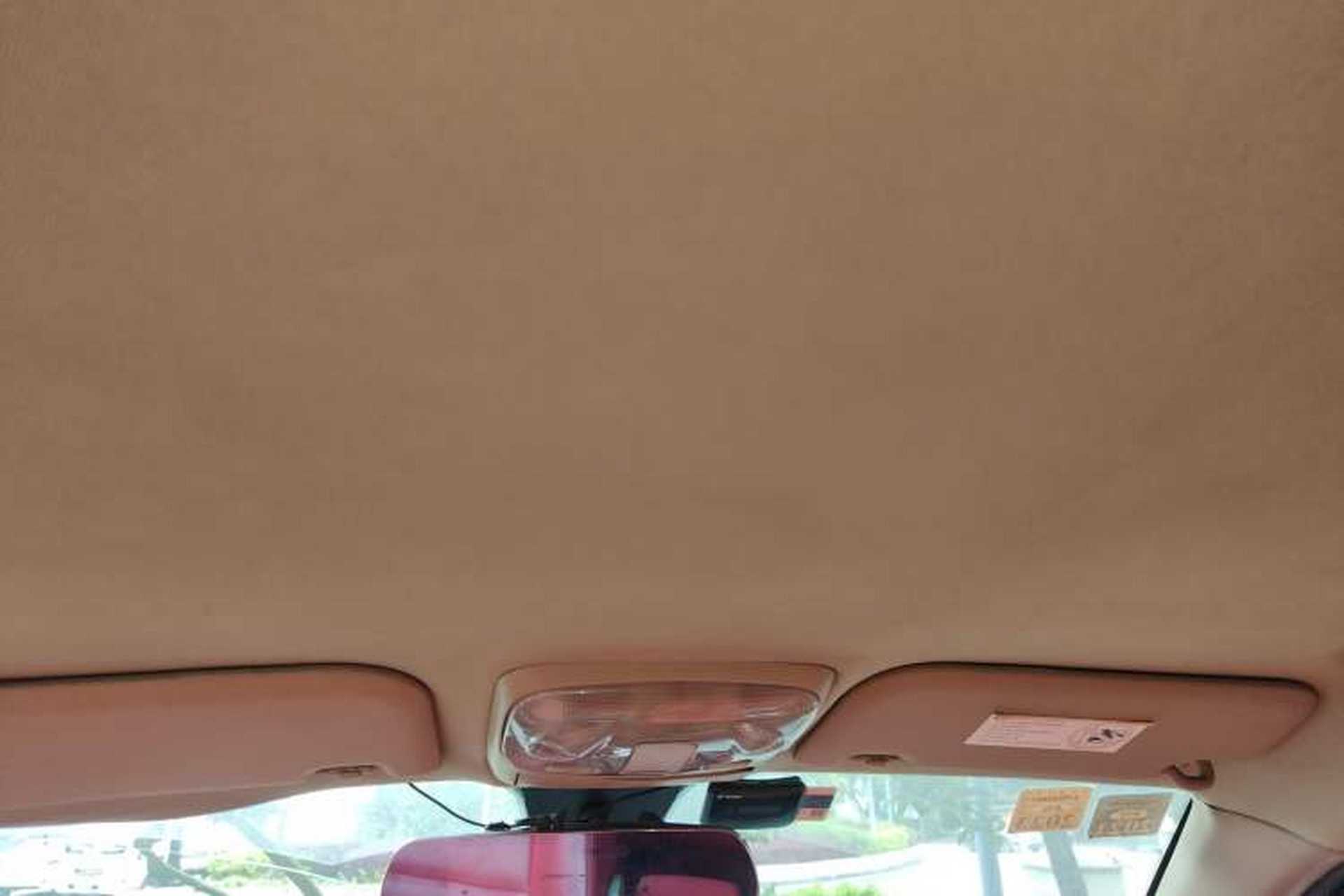Used Haval H5 Classic 2010 European-style Version Green & Quiet 2.0T Manual Two-Wheel Drive Comfort Edition Headliner