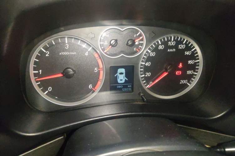 Used Haval H5 Classic 2010 European-style Model Green Quiet 2.0T Manual Two-Wheel Drive Luxury Version Instrument Cluster