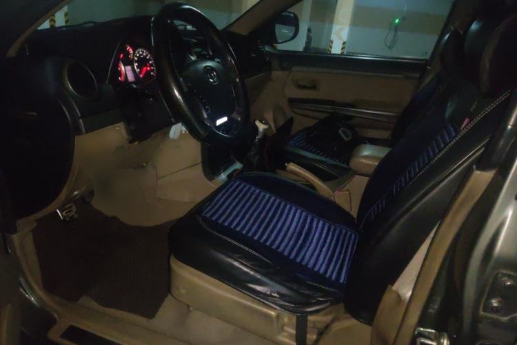 Used Haval H5 Classic 2010 European-style Model Green Quiet 2.0T Manual Two-Wheel Drive Luxury Version Left Front Seat